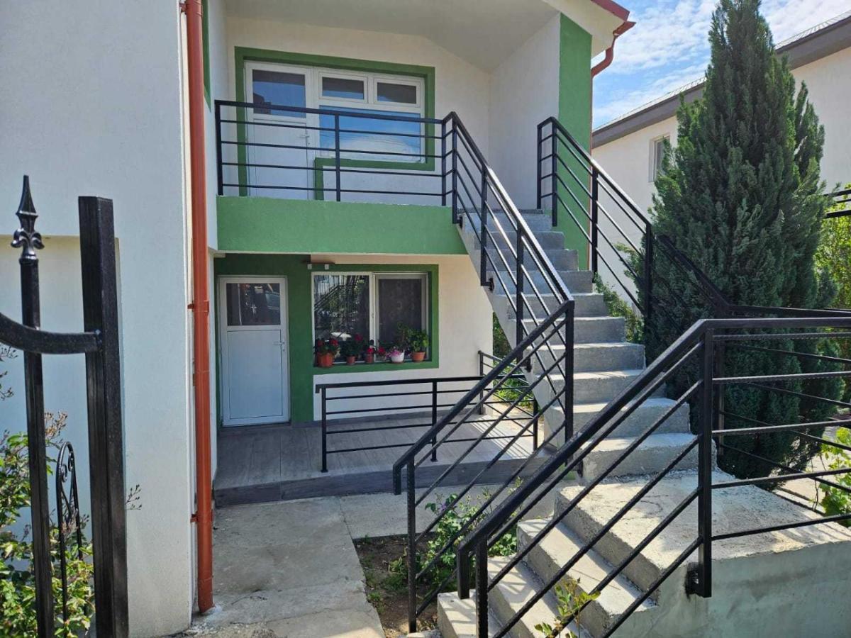Muzicii 11 - Cozy Seaside Apartments Navodari Exterior photo